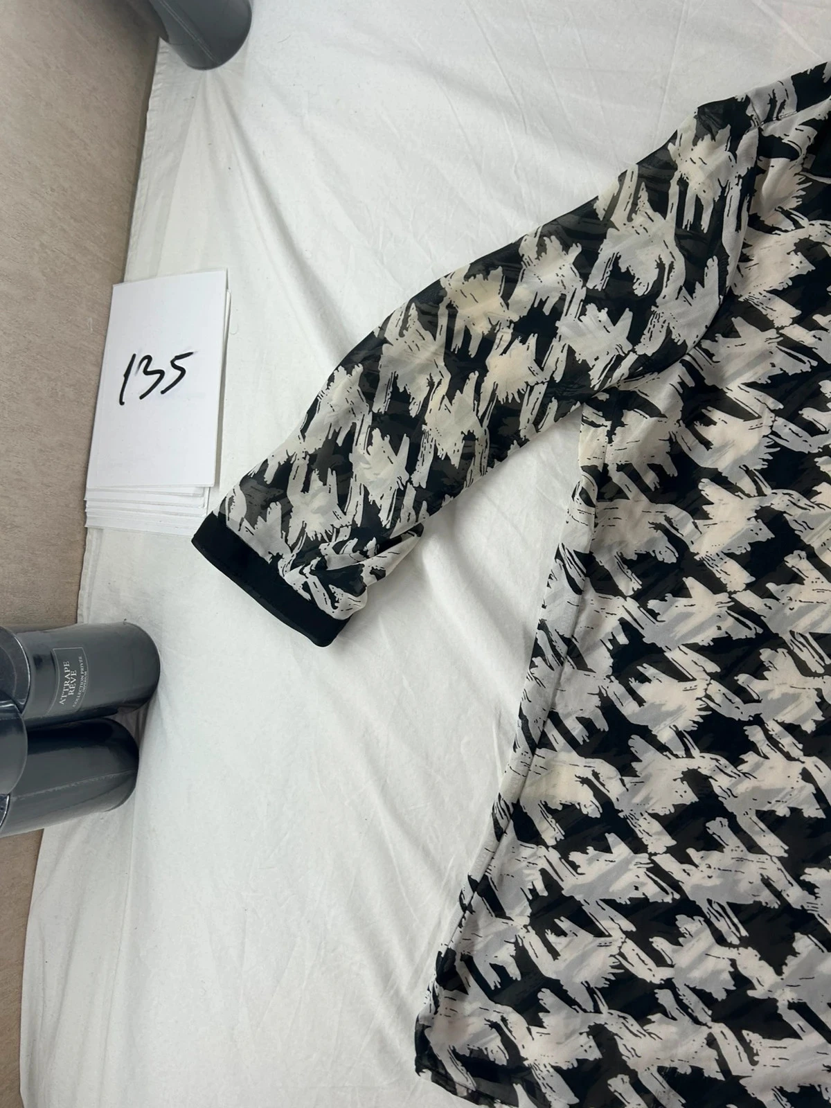 Camisa con motivos negro y blanco Bréal efectos transparentes vintage – photo 6